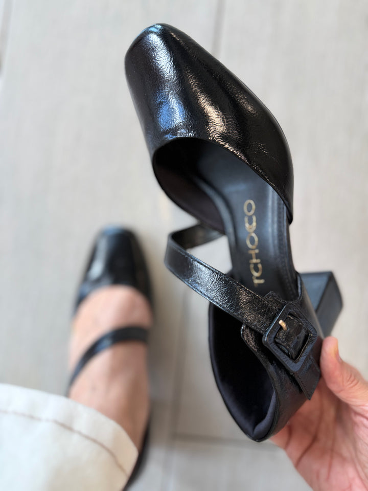 Tchocco Preto C Round Toe Block Heels