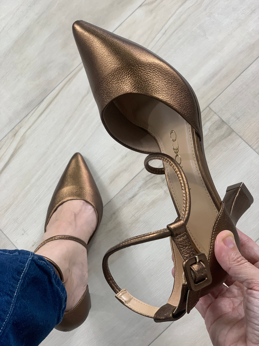 Tchocco Bronze Classic Heels
