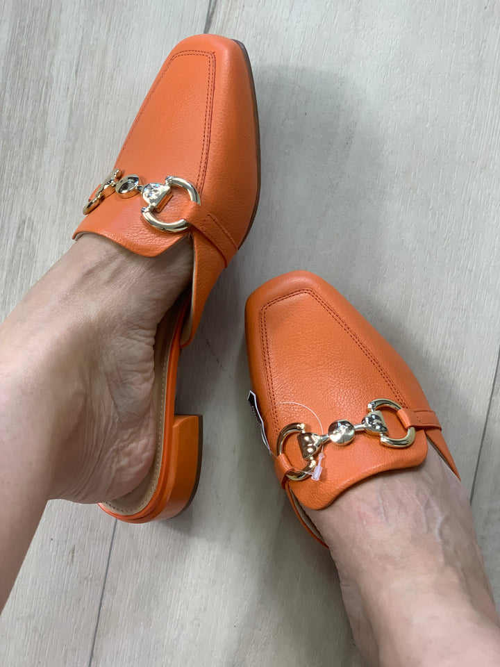 Tchocco Caramel Mules