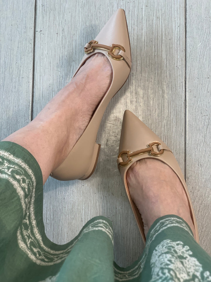 Vizzano Beige/Camel Buckle Flats