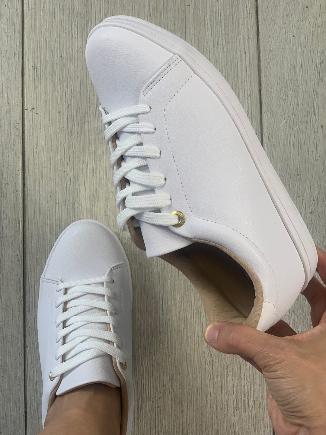 Modare White Sneakers