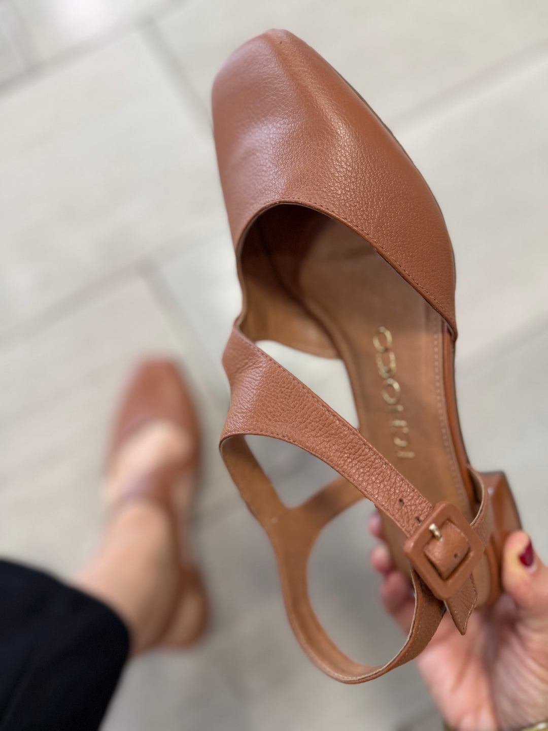 Tchocco Whisky Round Toe Mary Janes