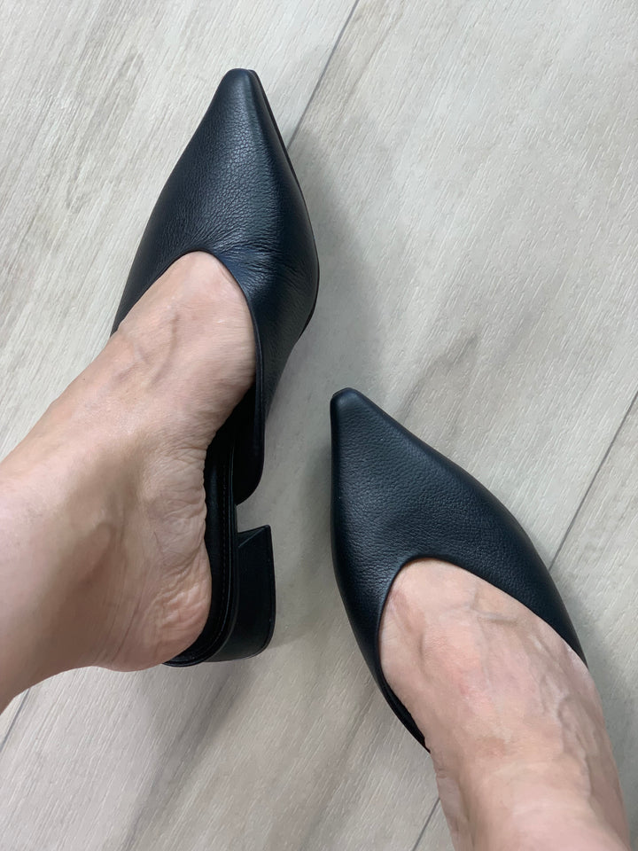 Tchocco Black Mules