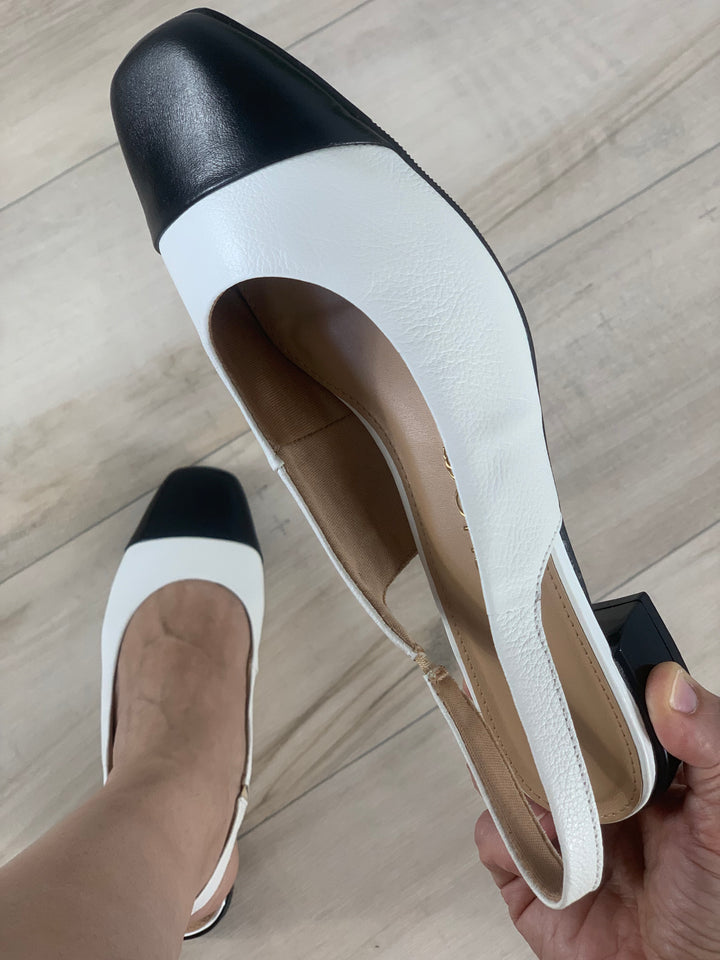 Tchocco Black & White Flats