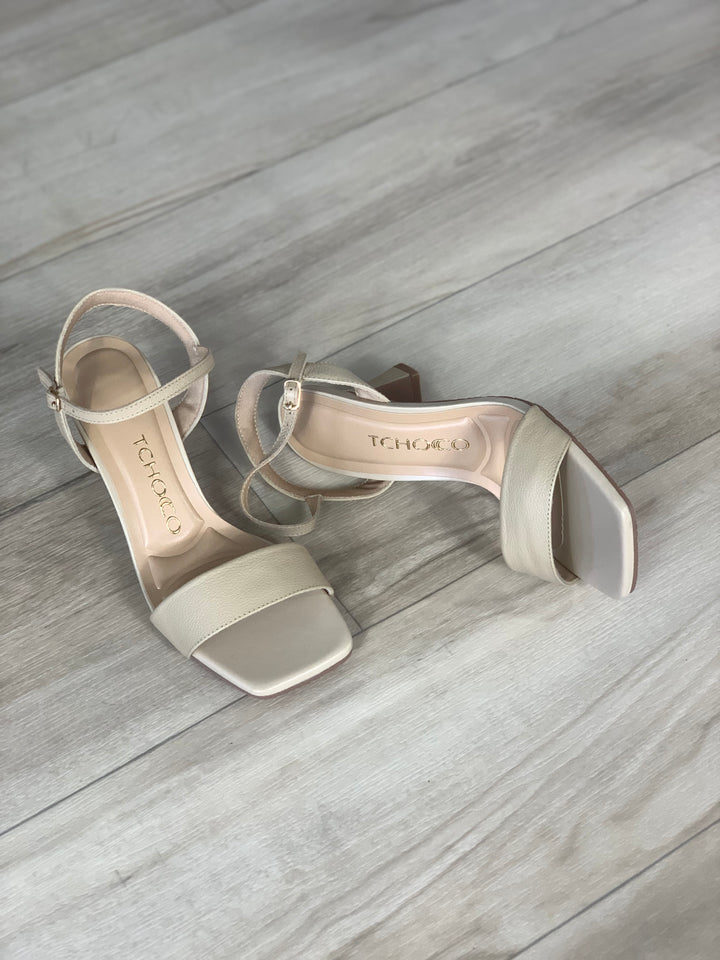 Tchocco Nude Classic Heels Sandals