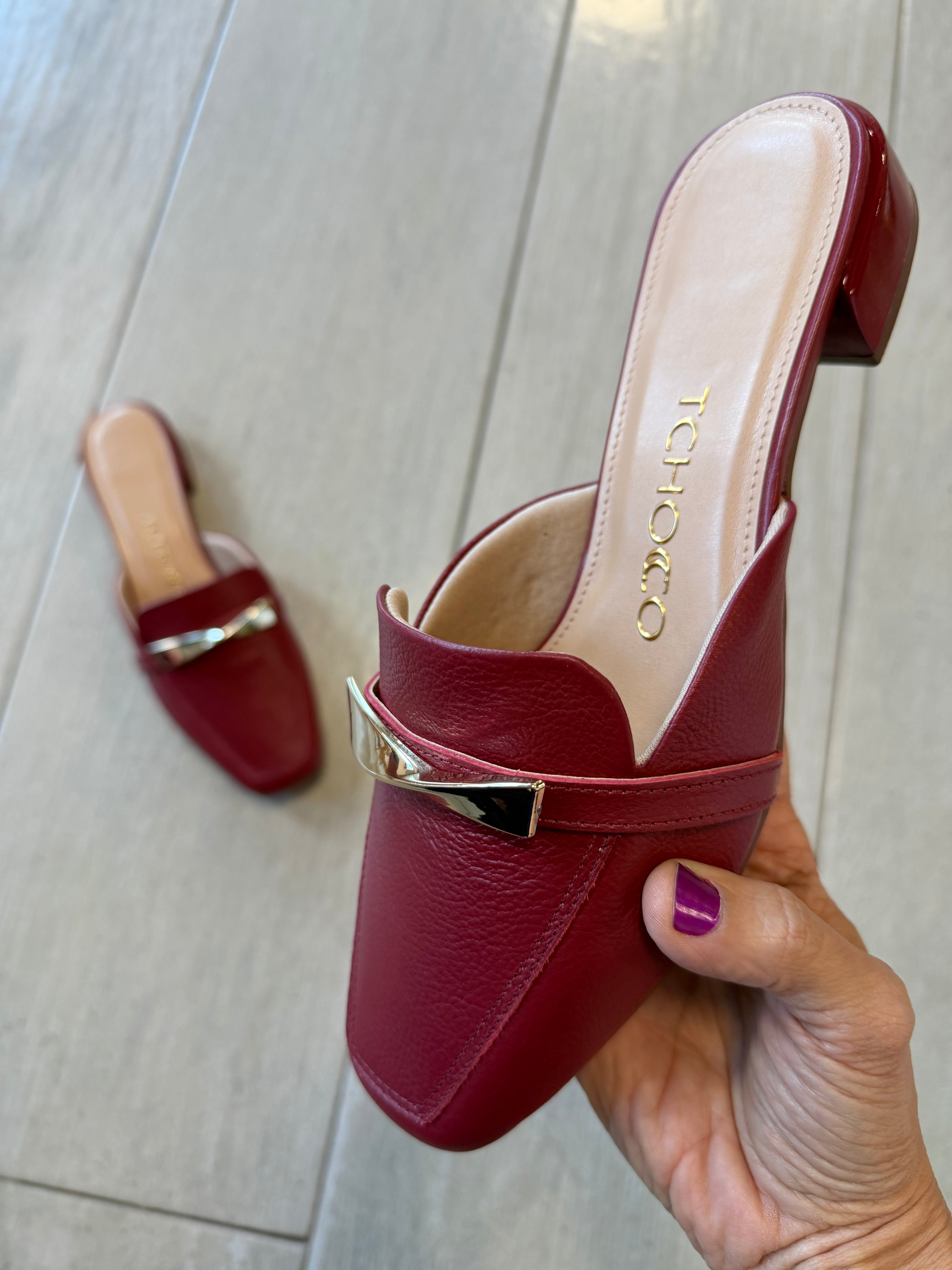 Tchocco Wine Round Mules