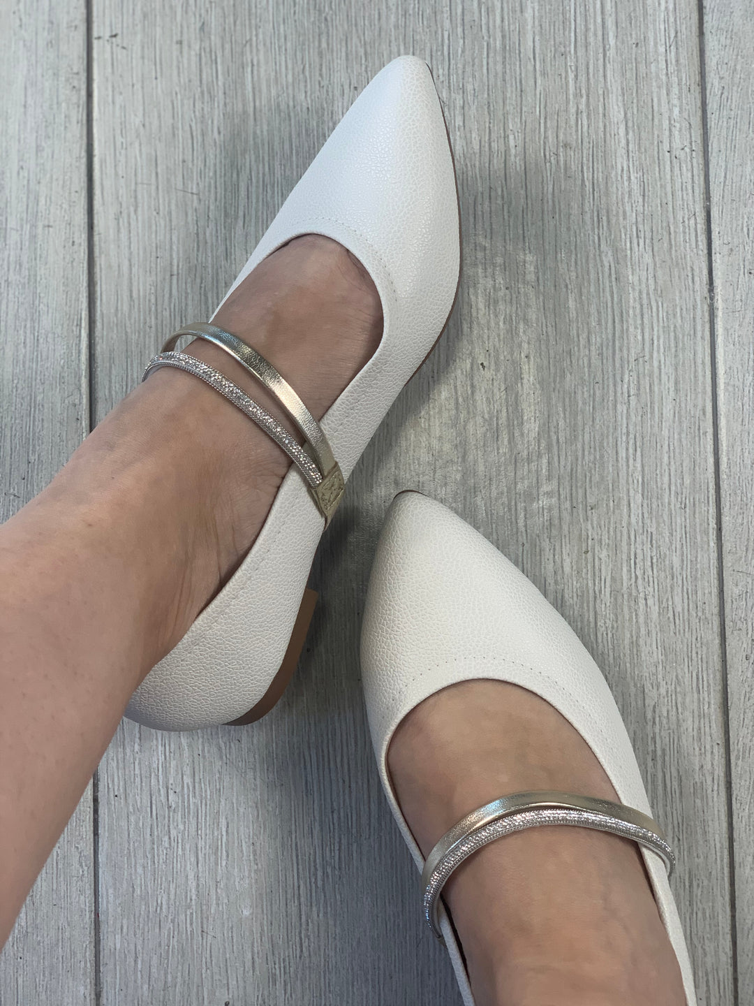 Modare Off White Gold Flats