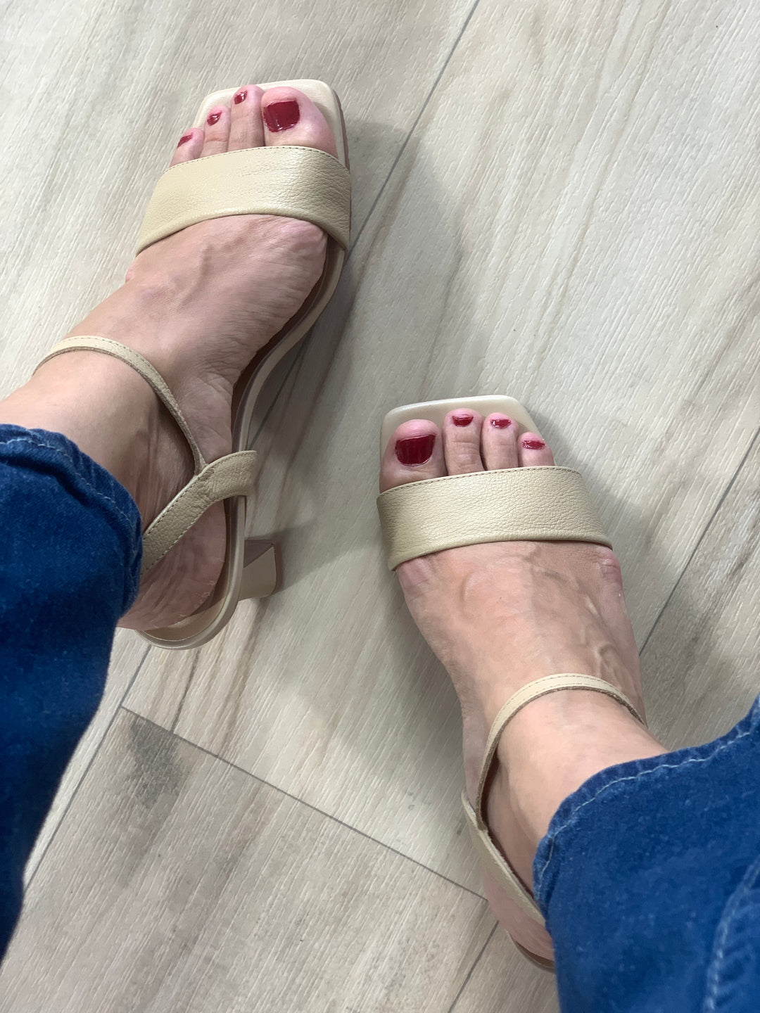 Tchocco Nude Classic Heels Sandals