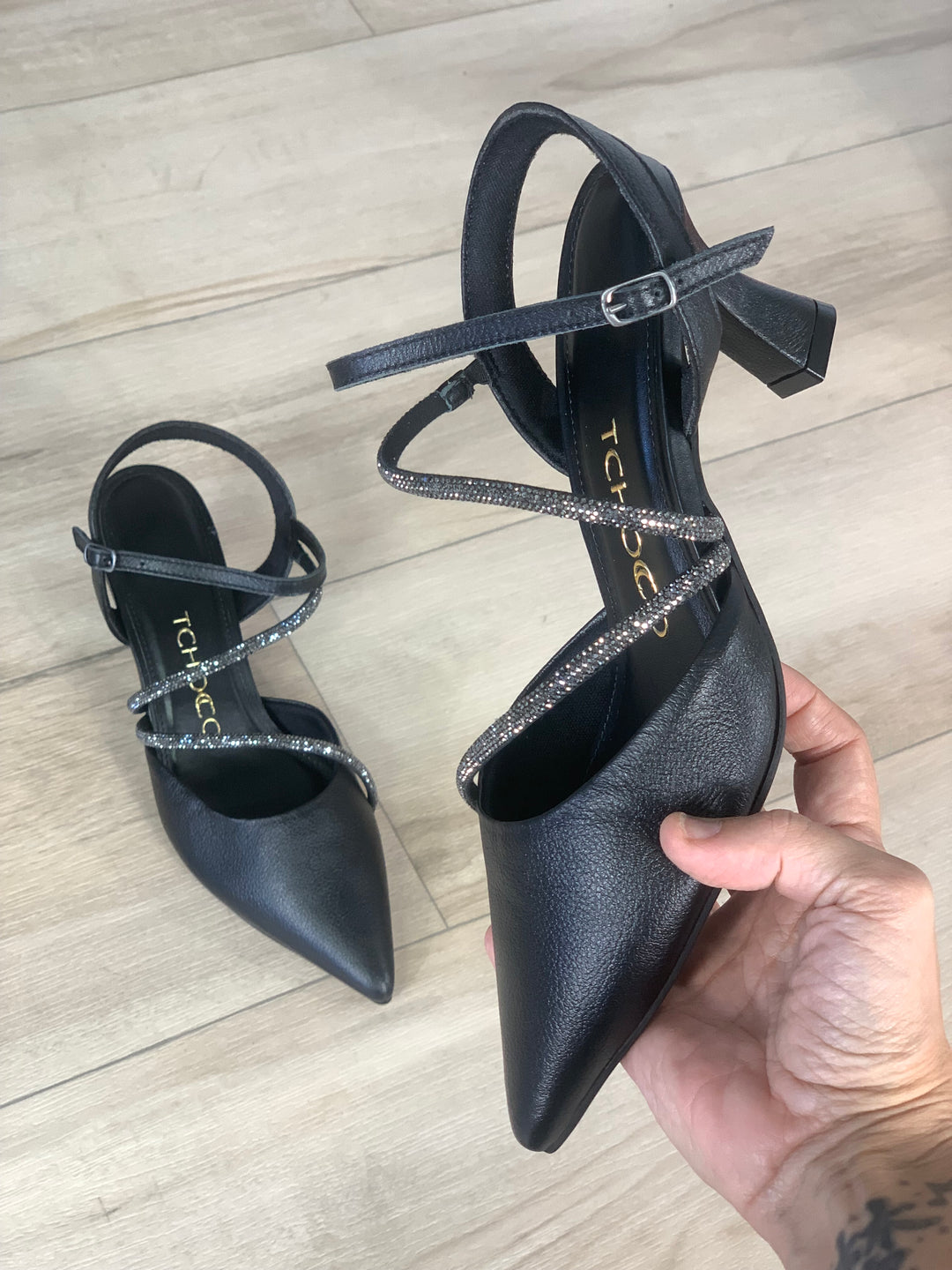 Tchocco Preto Rhinestones Classic Heels