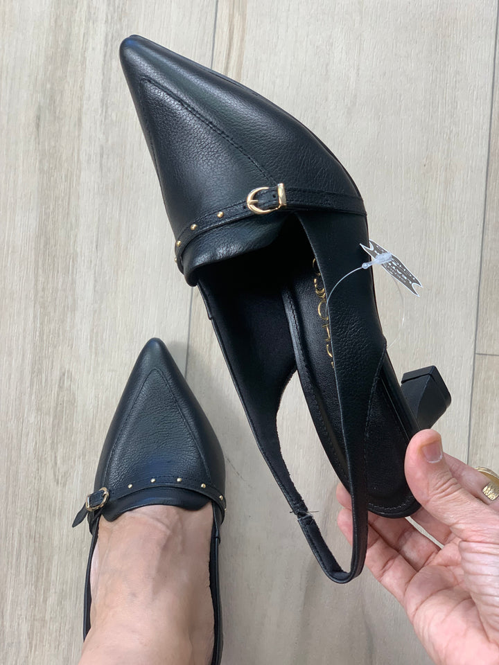 Tchocco Black Slingback Classic Heels