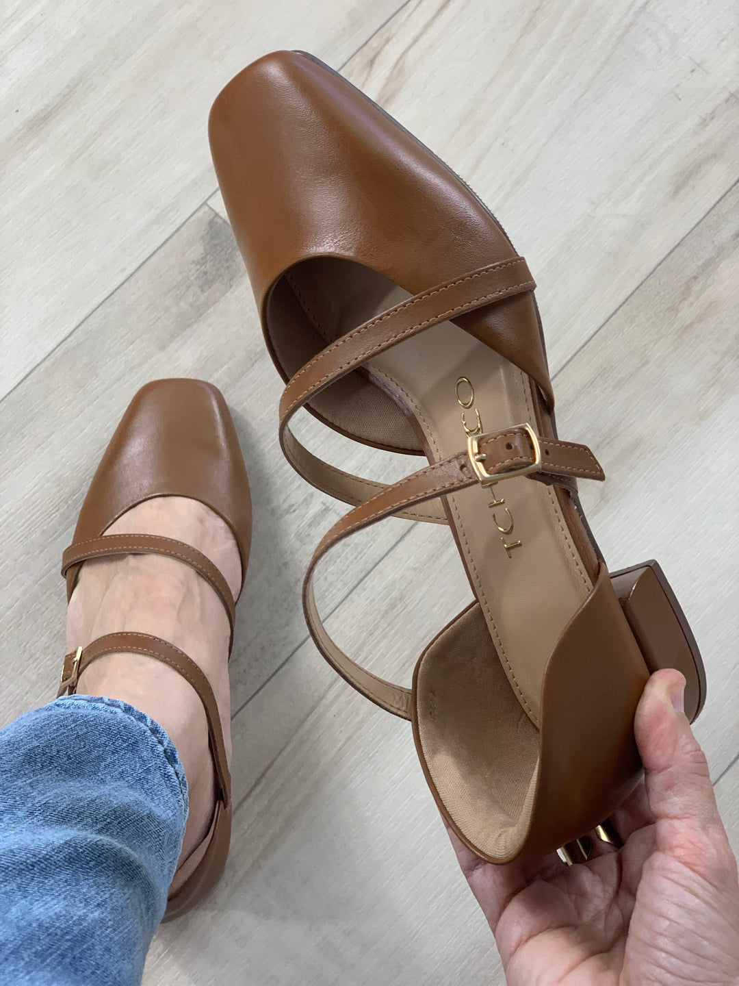 Tchocco Caramel Mary Janes