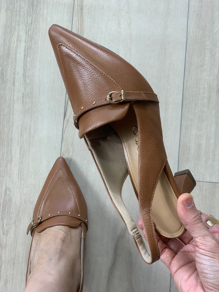 Tchocco Whisky Slingback Classic Heels
