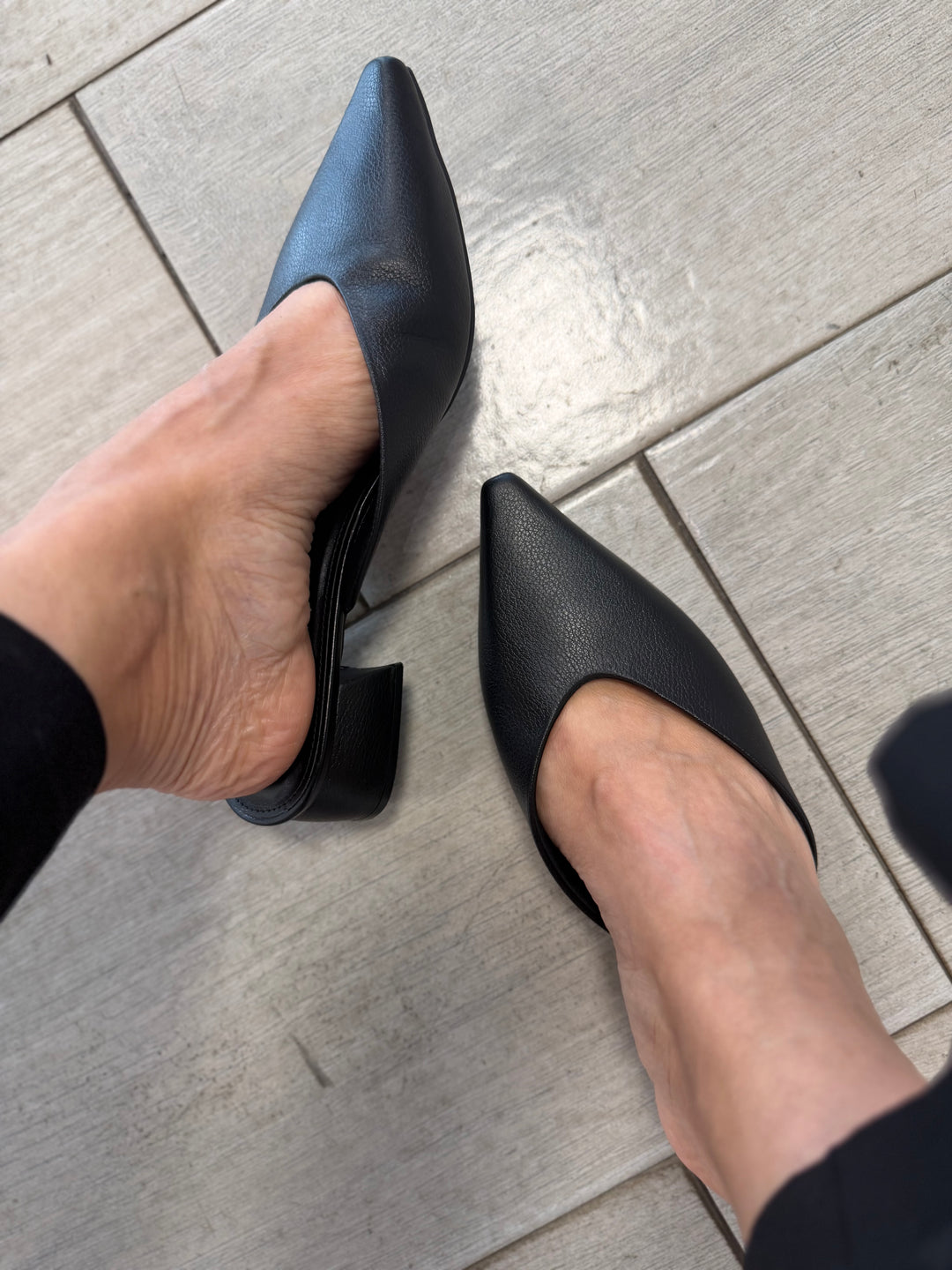 Tchocco Black Mules