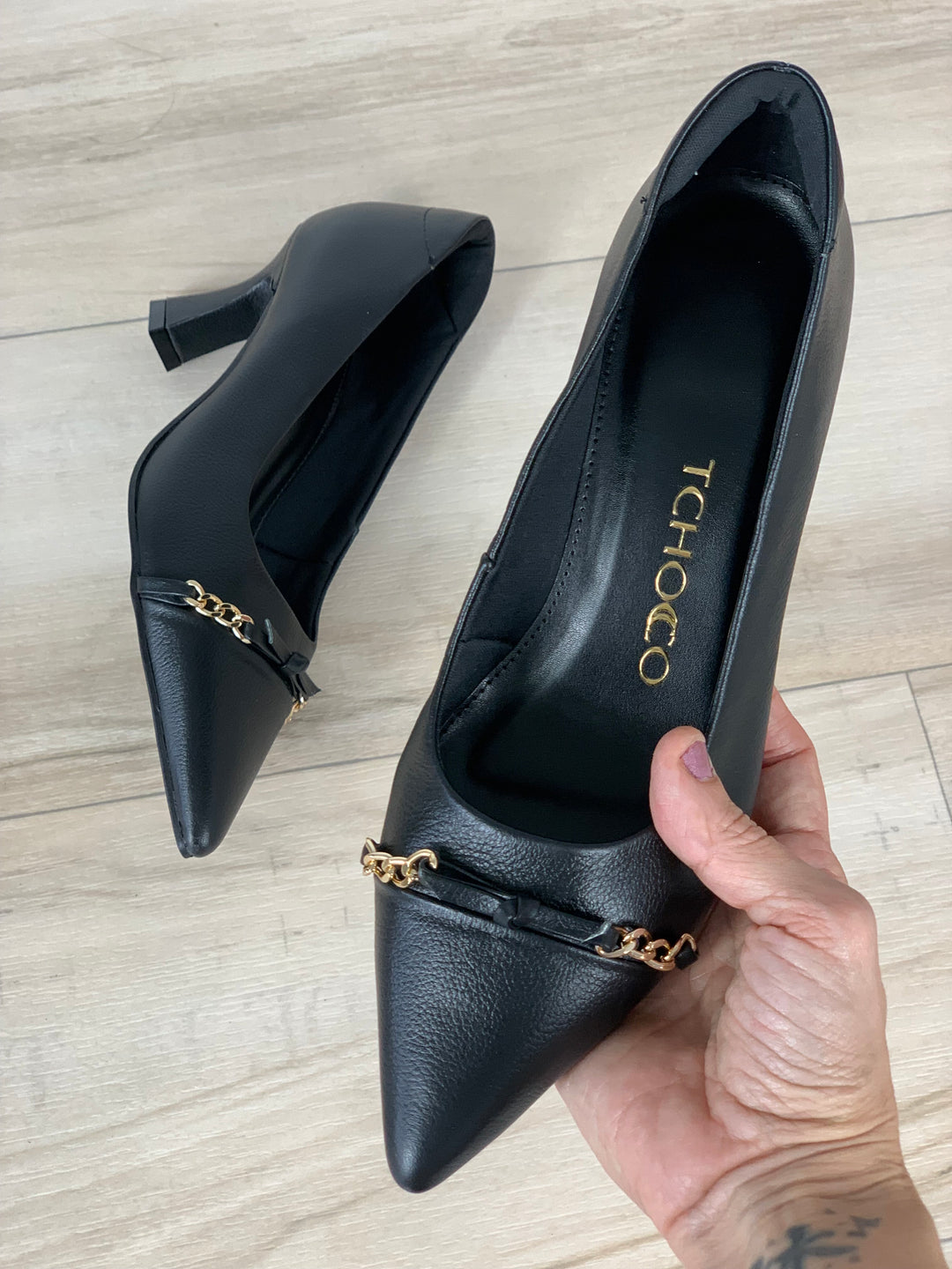 Tchocco Preto Bow/Chains Heels