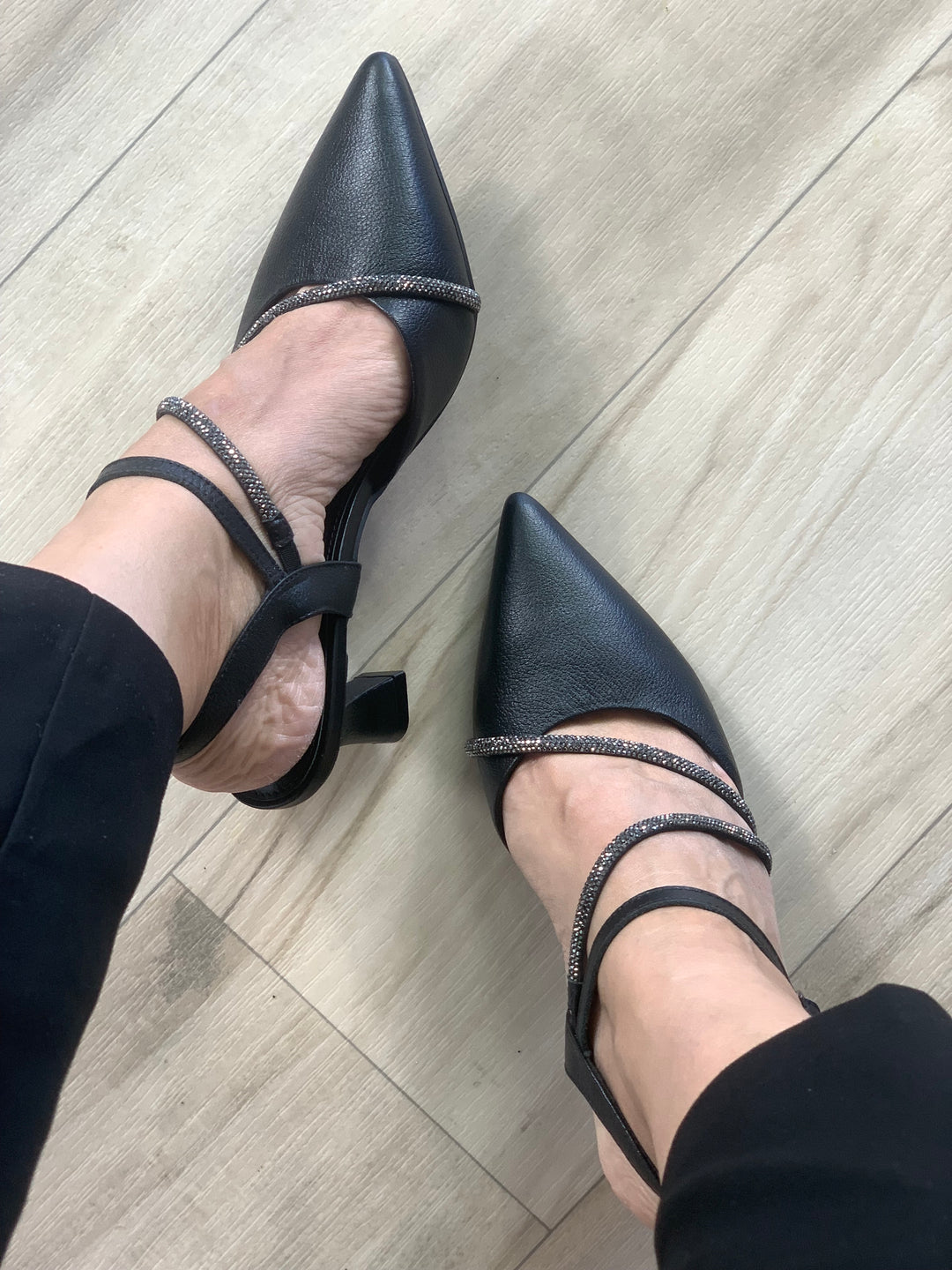 Tchocco Preto Rhinestones Classic Heels