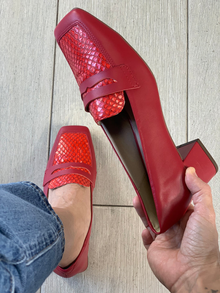 Di Vitrini Veneto Scarlet Heel Loafers