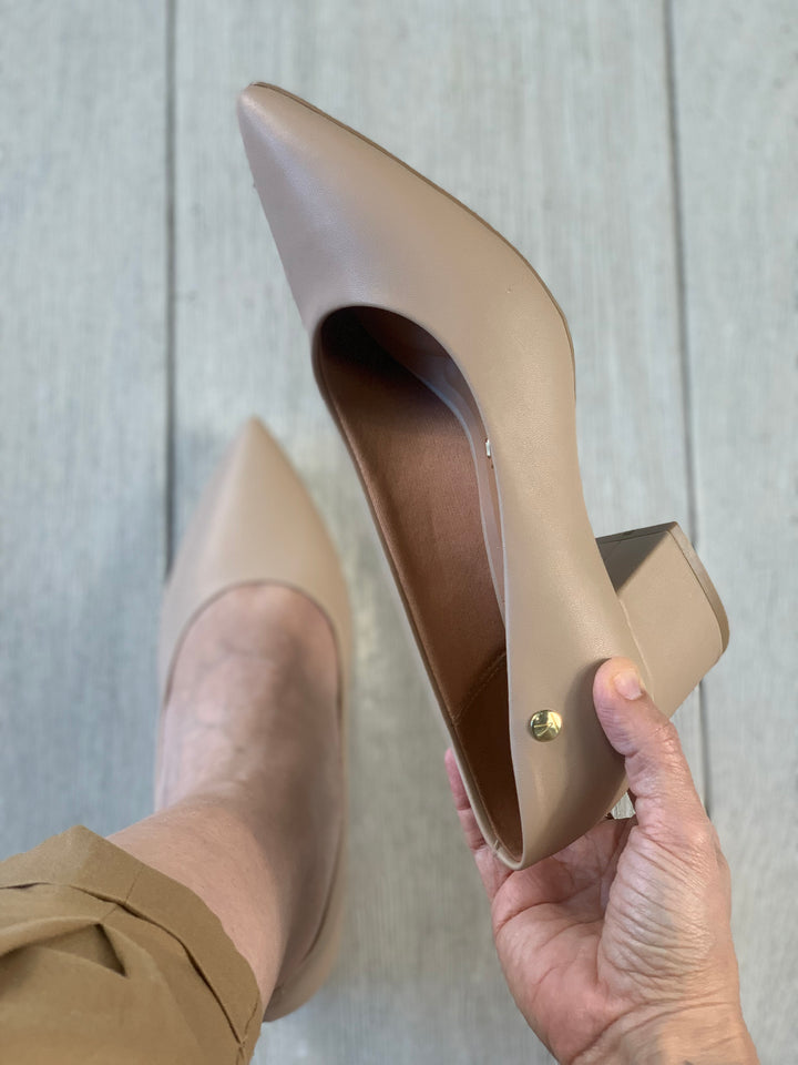 Vizzano Beige Square Heels