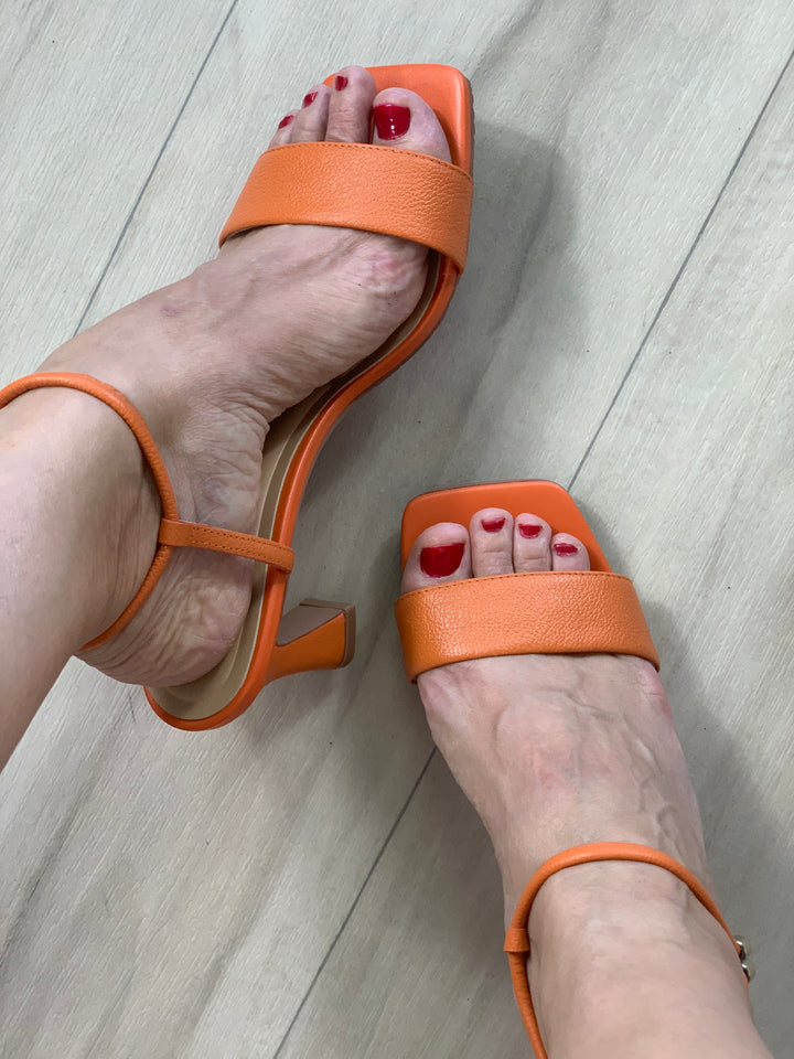 Tchocco Caramel/Gold Heels Sandals