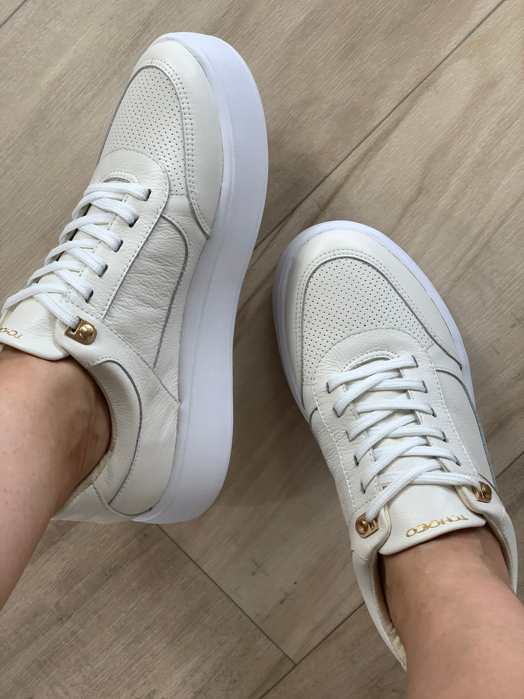 Tchocco White/Gold Leather Sneakers