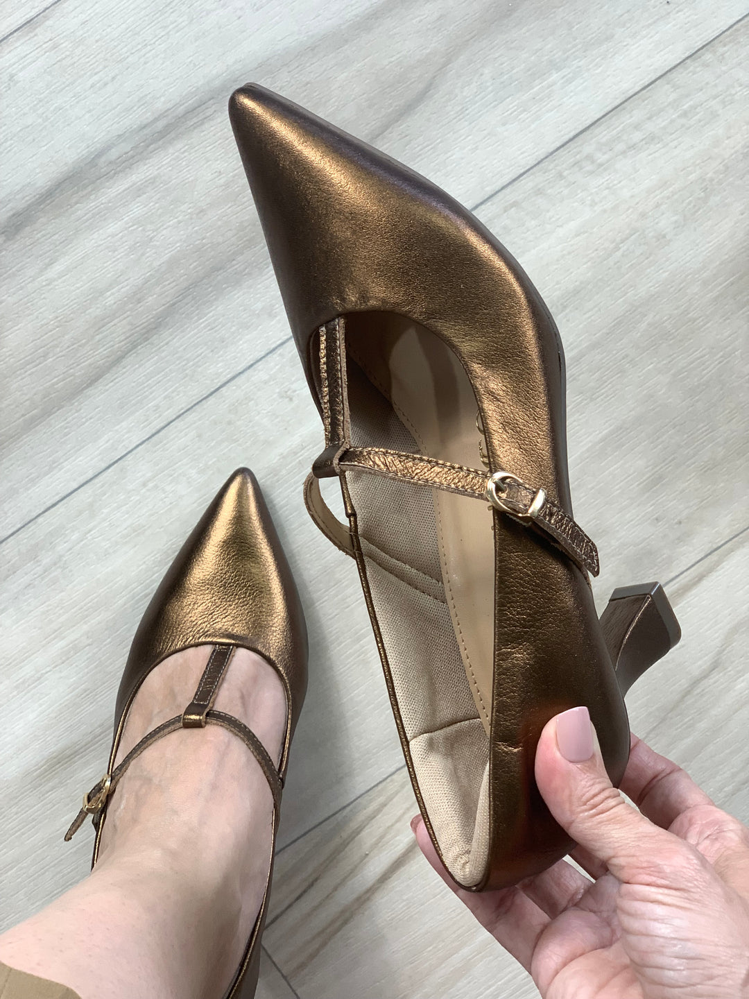 Tchocco Bronze Mary Janes Classic Heels
