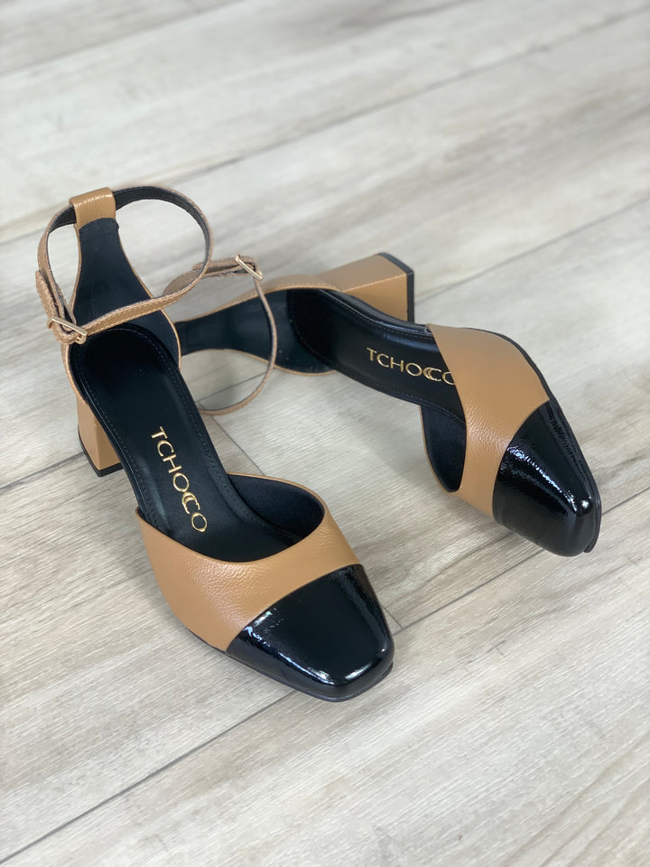 Tchocco Preto/Camel Block Heels