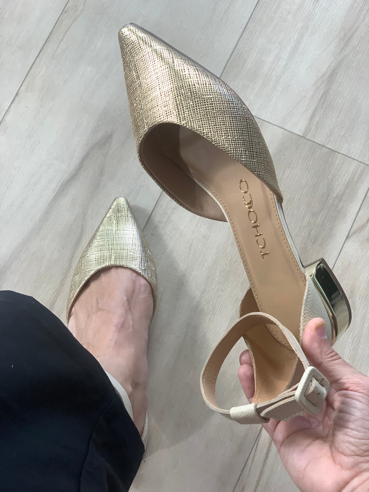 Tchocco Gold/Creme Textured Mary Janes