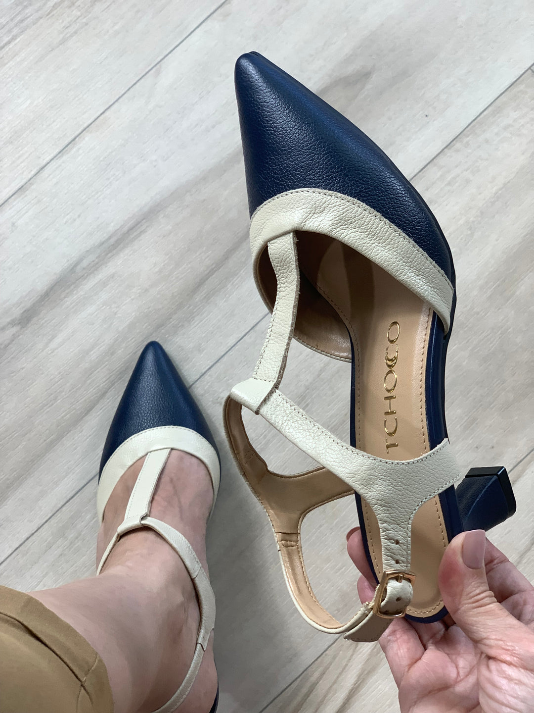 Tchocco Navy/Creme Classic Heels