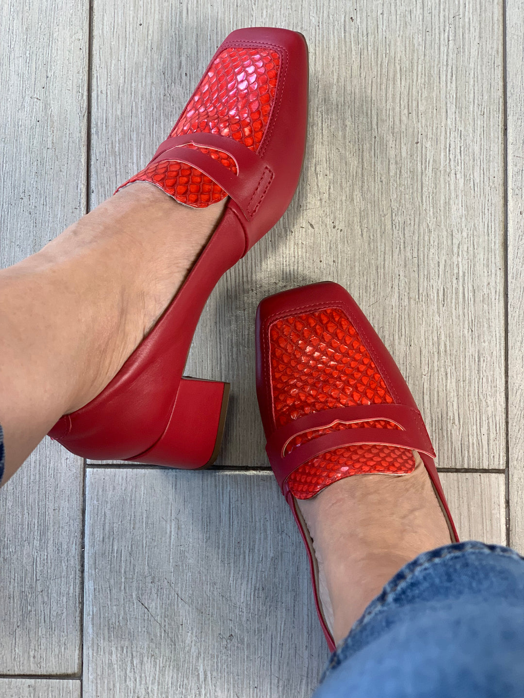 Di Vitrini Veneto Scarlet Heel Loafers