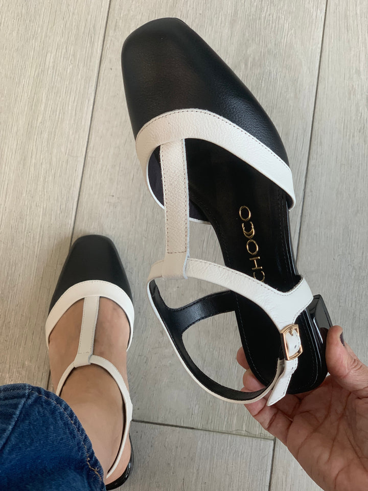Tchocco Preto/Pluma Mary Janes