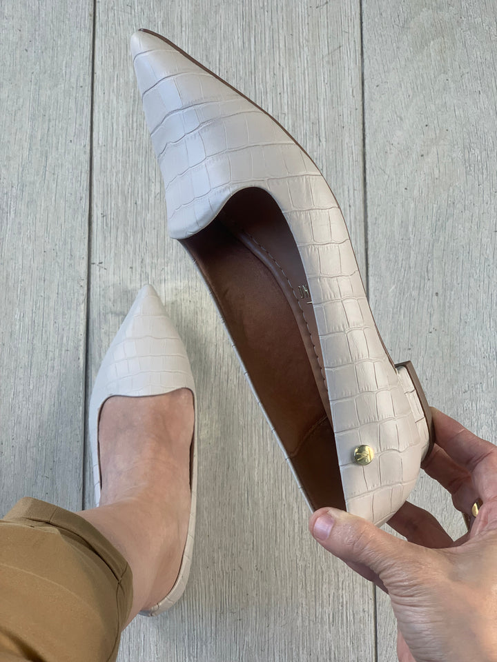 Vizzano Croco Beige Classic Flats