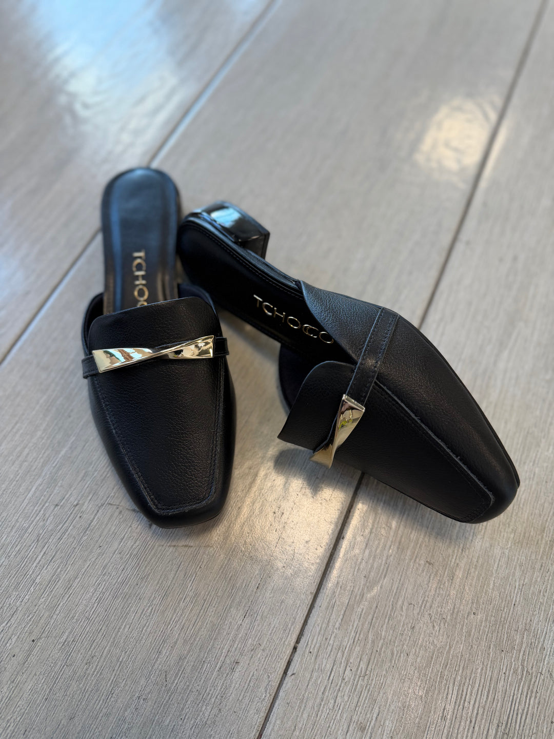 Tchocco Preto Round Mules