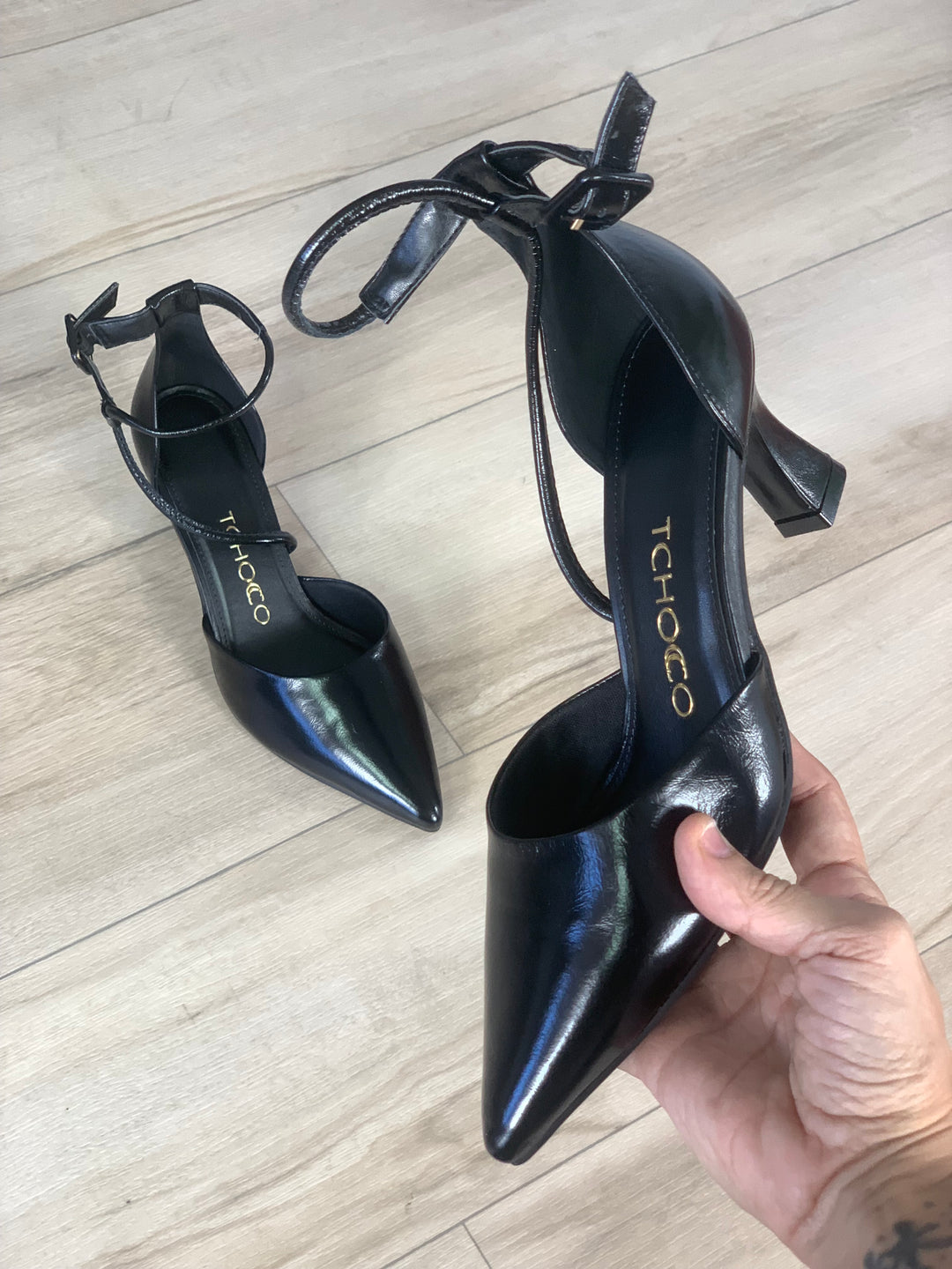 Tchocco Preto Caseina Classic Heels