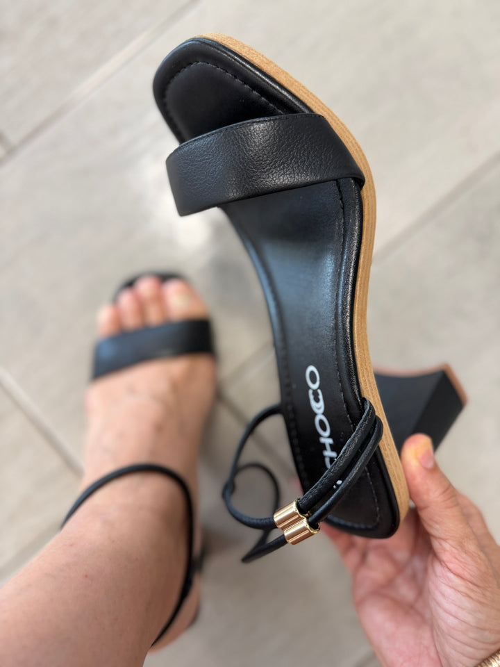 Tchocco Preto Elegant Block Heels Sandals