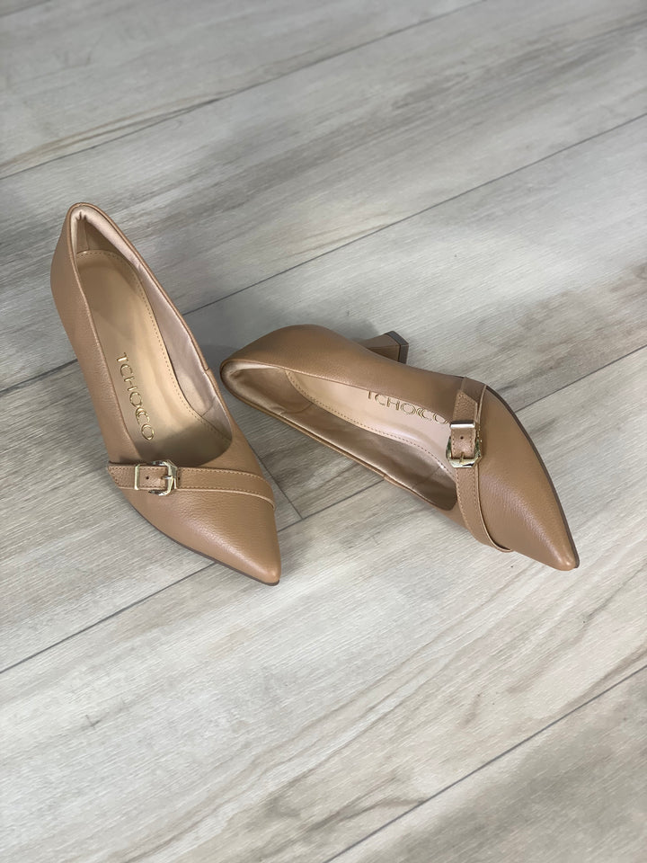 Tchocco Camel Buckle Classic Heels
