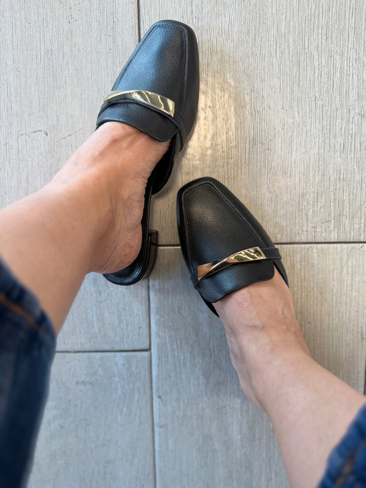 Tchocco Preto Round Mules