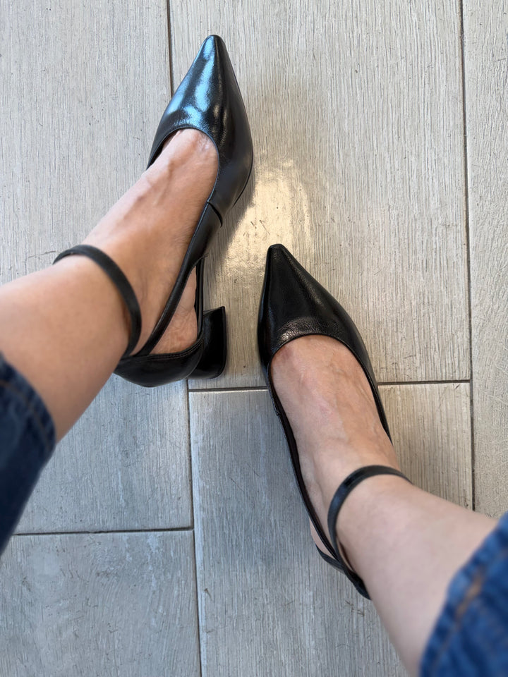 Tchocco Black Strappy Mary Janes