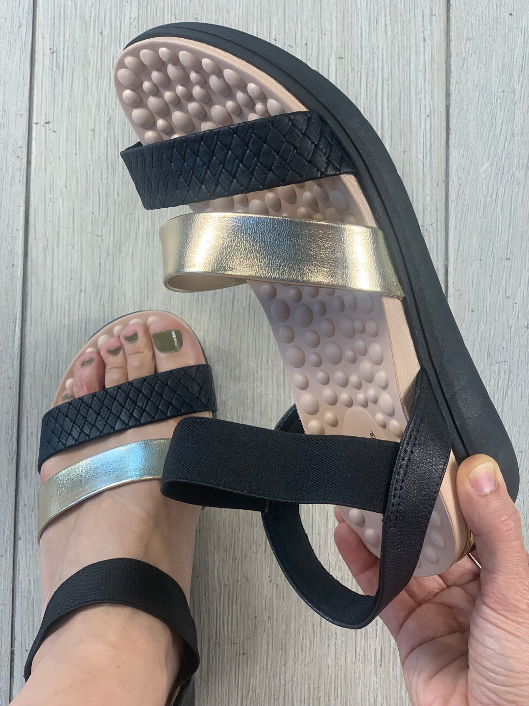 Modare Gold/Black Sandals