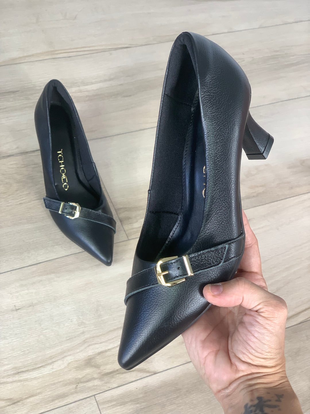Tchocco Black Buckle Classic Heels