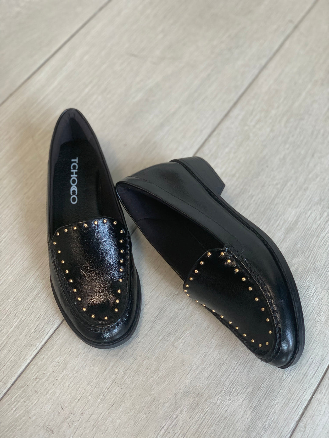Tchocco Preto Studded Flats