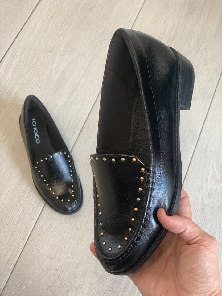 Tchocco Preto Studded Flats