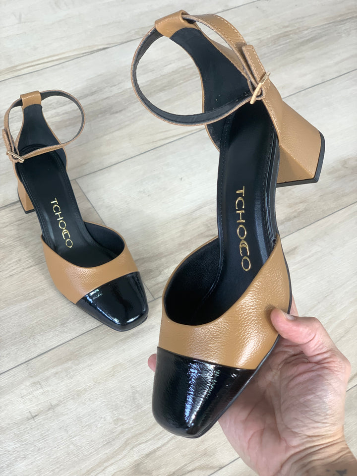 Tchocco Preto/Camel Block Heels
