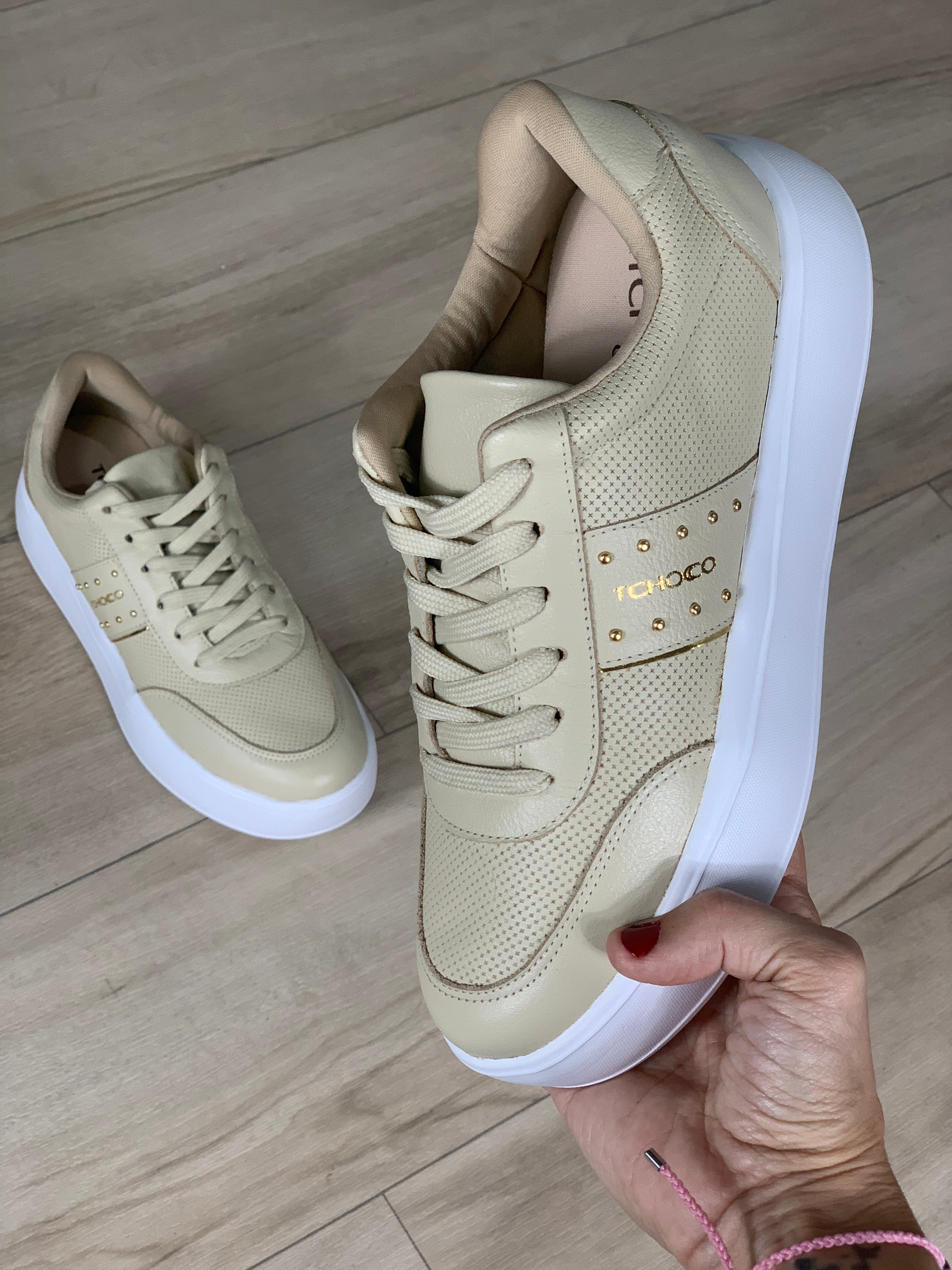 Tchocco Creme Leather Sneakers