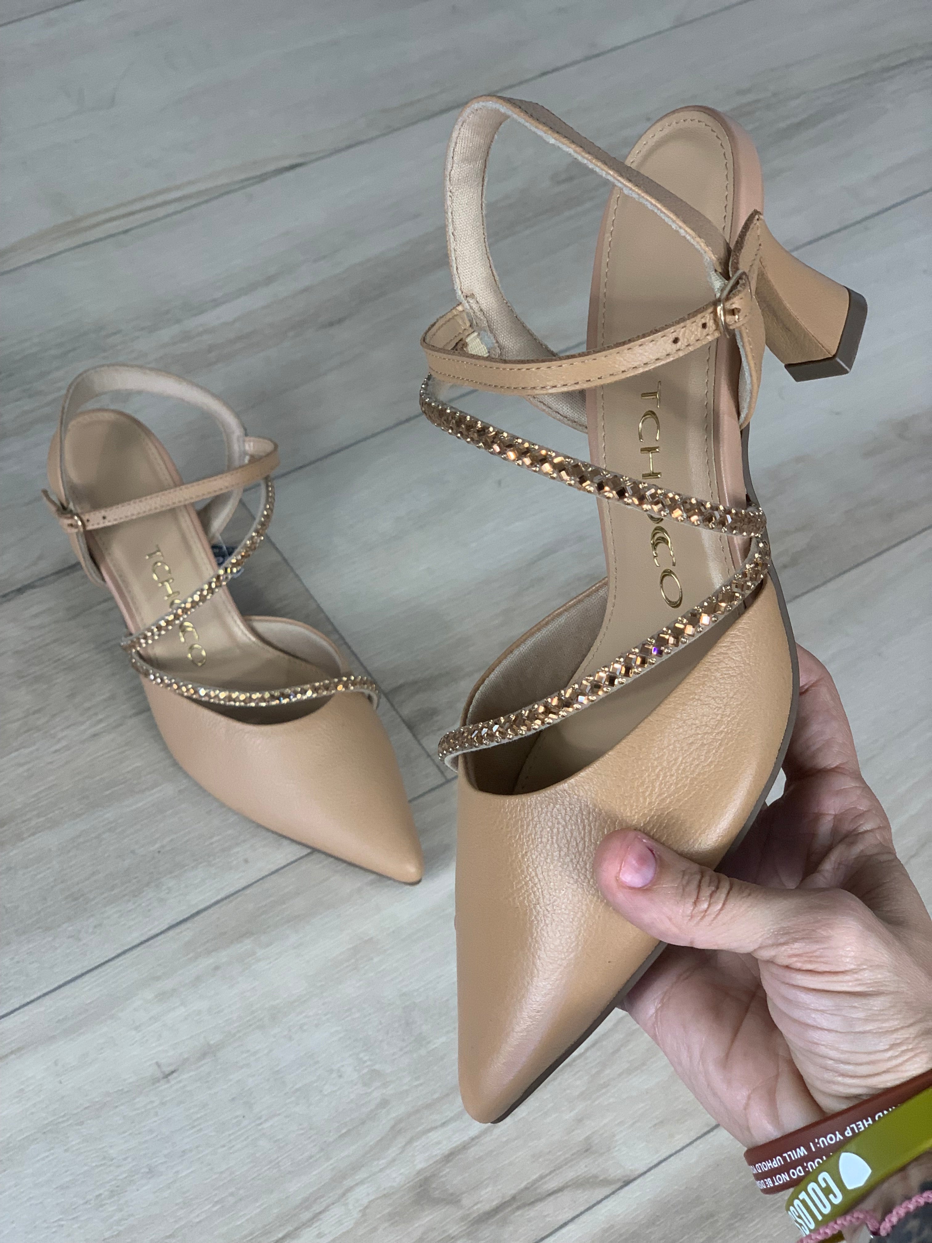Tchocco Antique Rhinestones Classic Heels