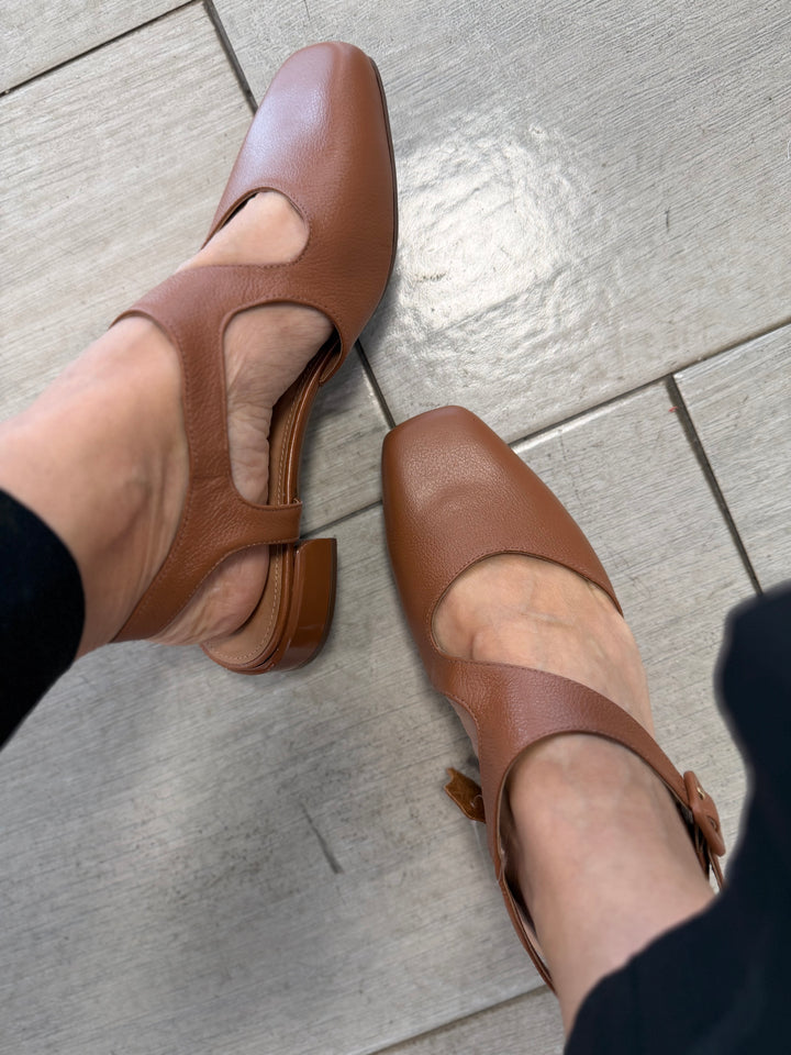 Tchocco Whisky Round Toe Mary Janes