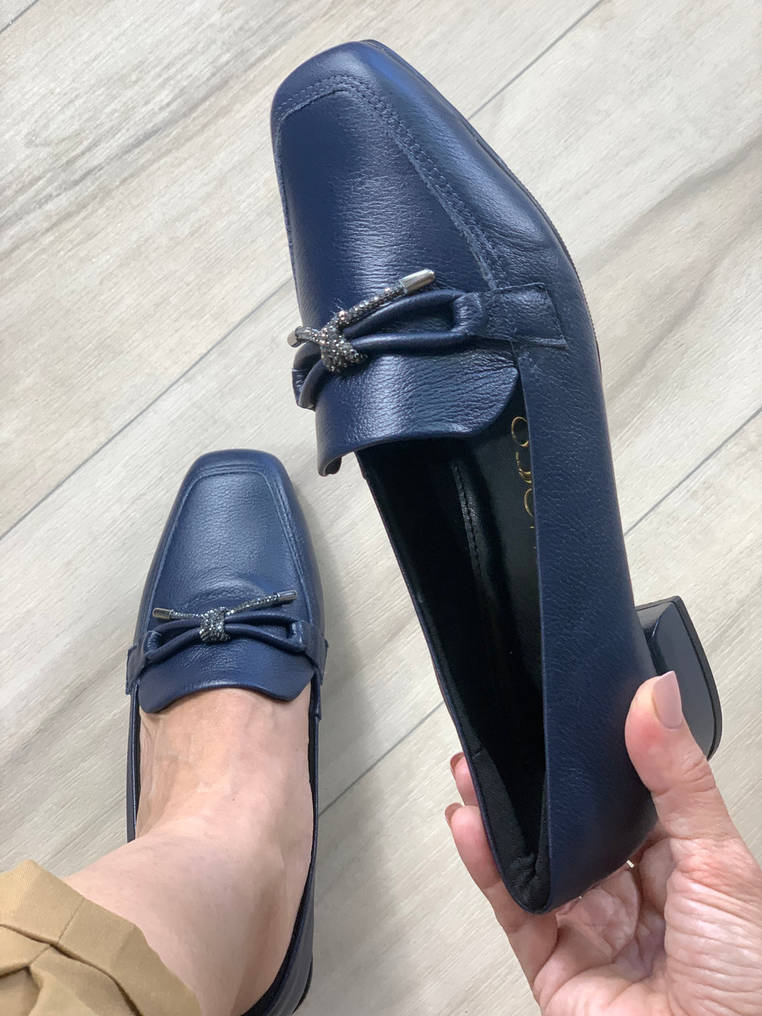 Tchocco Navy Bow Flats