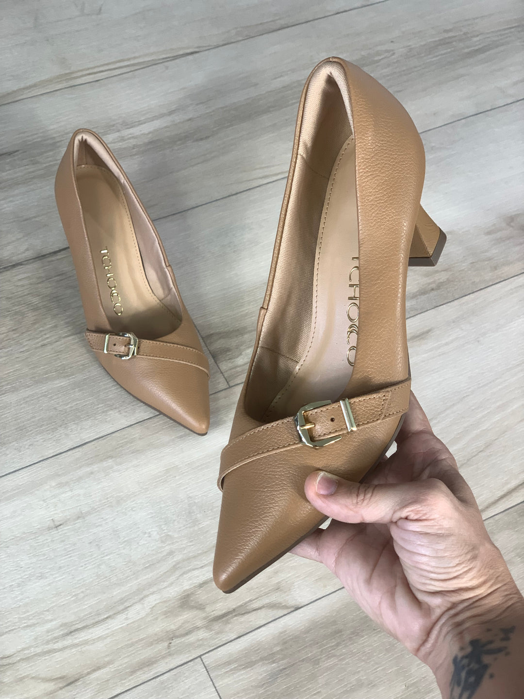 Tchocco Camel Buckle Classic Heels